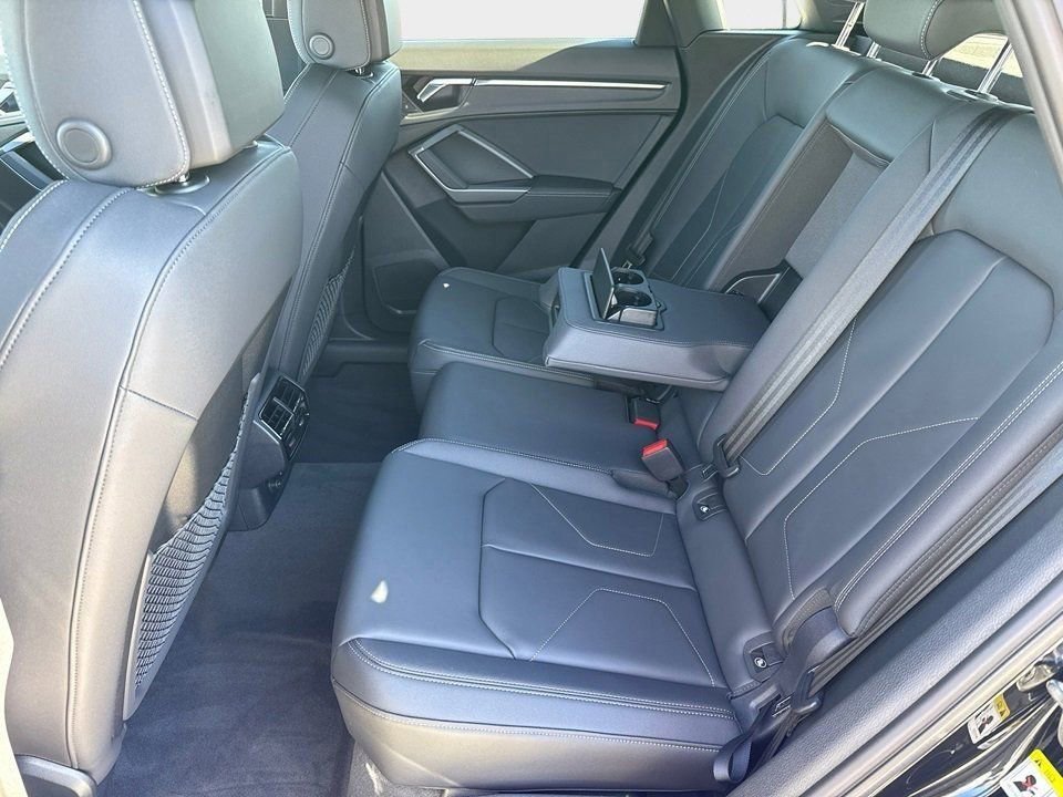 Certified 2025 Audi Q3 2.0T Premium w/ Convenience Package image 12