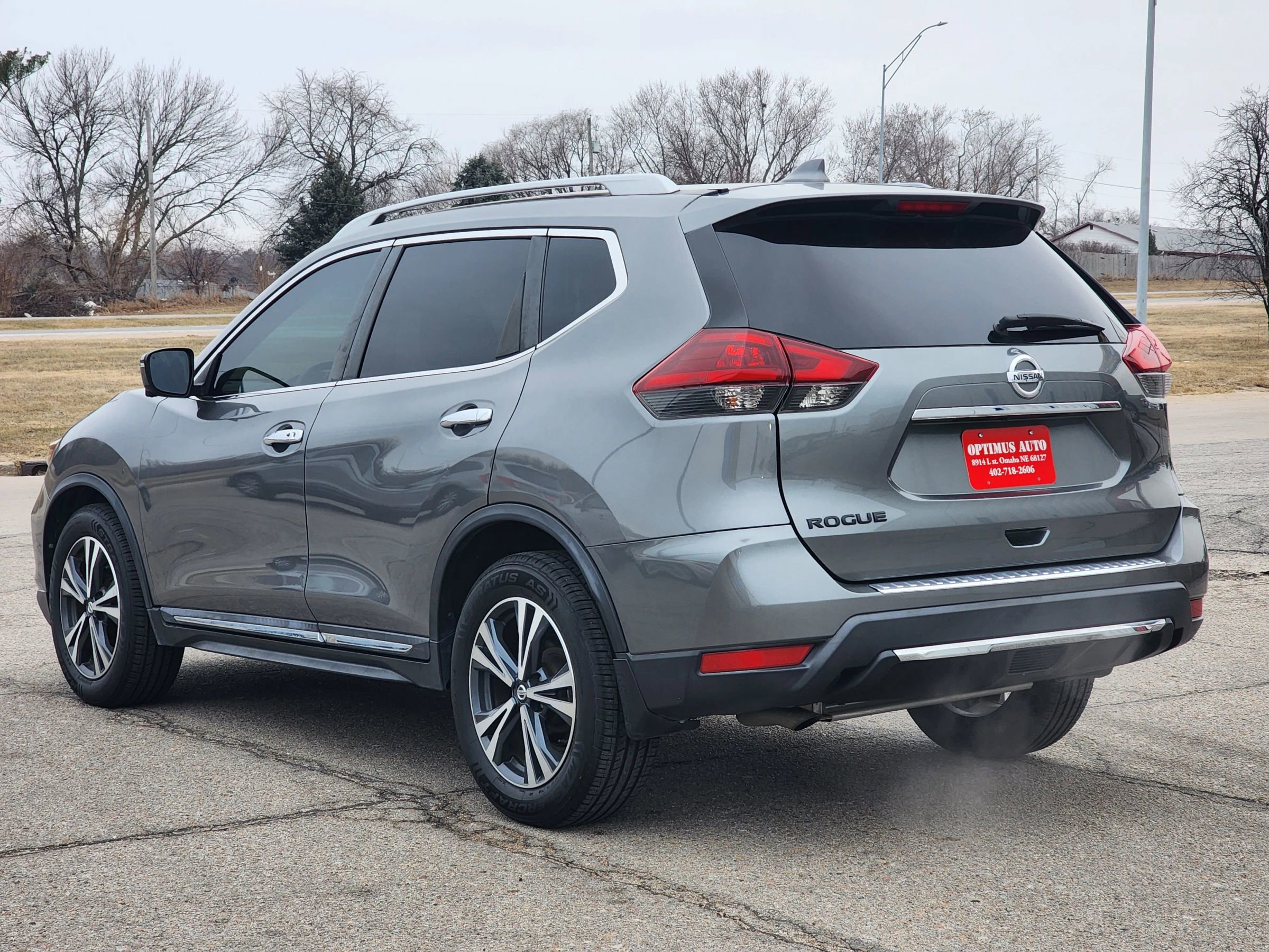 Used 2018 Nissan Rogue SL w/ Premium Package image 5