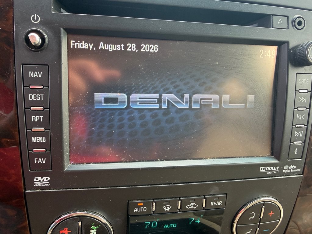 Used 2013 GMC Yukon Denali AWD/4WD image 13