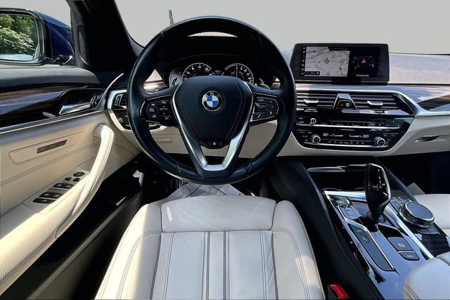 Used 2018 BMW 530e xDrive w/ Premium Package 2 AWD/4WD image 11