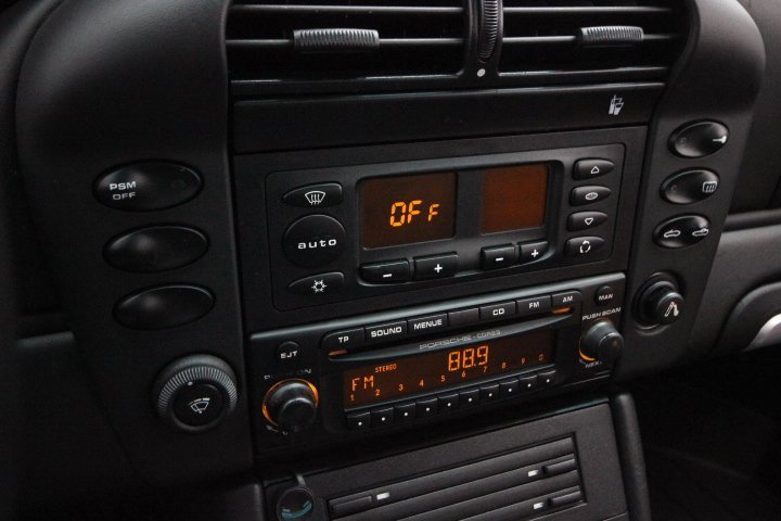 Used 2004 Porsche 911 Carrera 4S image 18