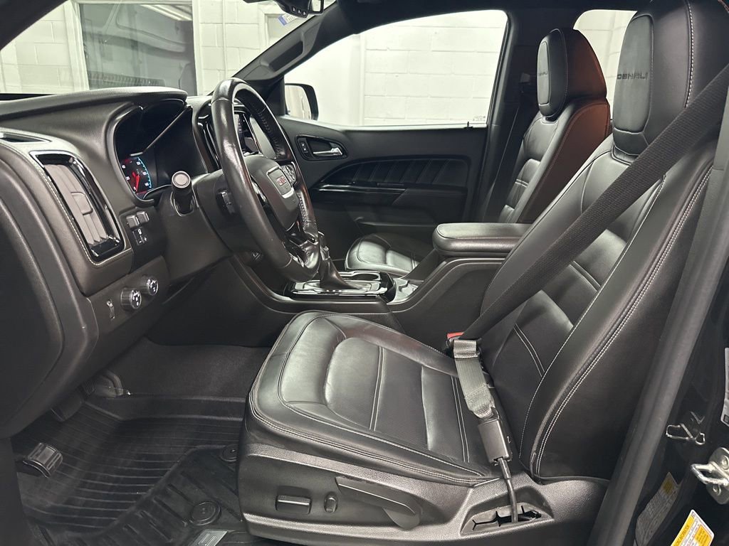 Used 2022 GMC Canyon Denali w/ Denali Black Edition Package image 21