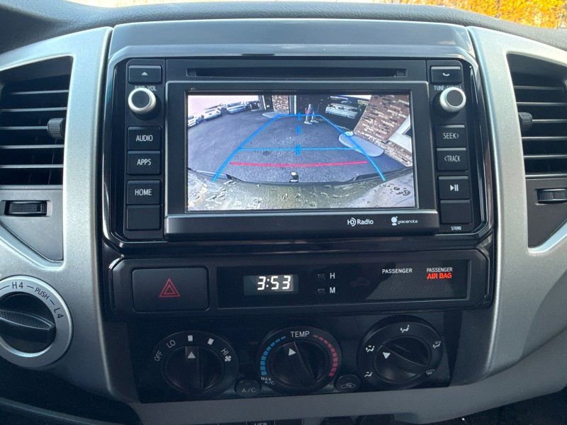 Used 2014 Toyota Tacoma 4x4 Double Cab image 27