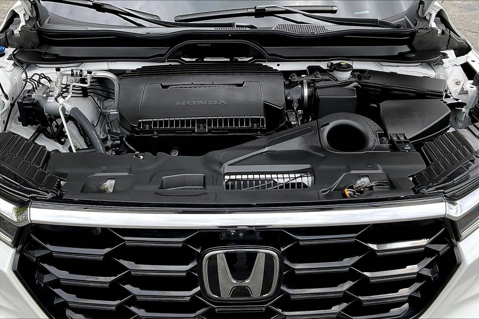 Used 2025 Honda Pilot Elite image 31