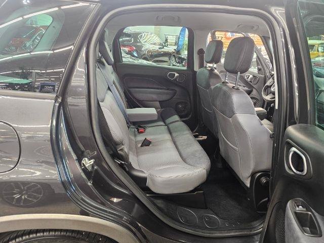 Used 2017 FIAT 500L Trekking FWD image 12