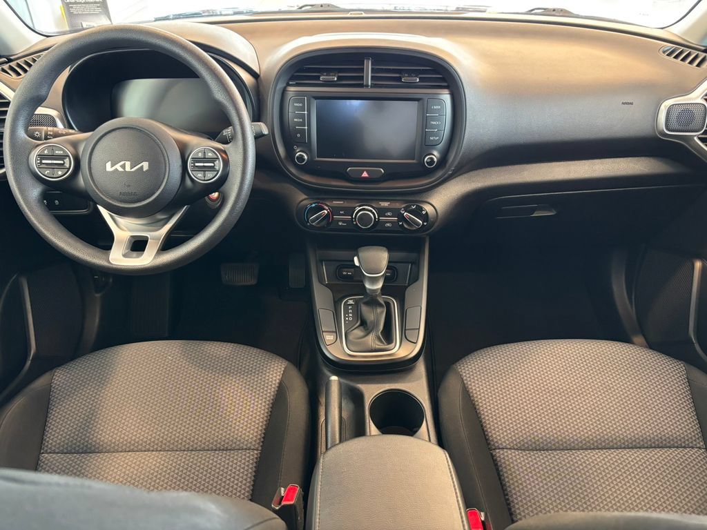 Used 2023 Kia Soul LX FWD image 25