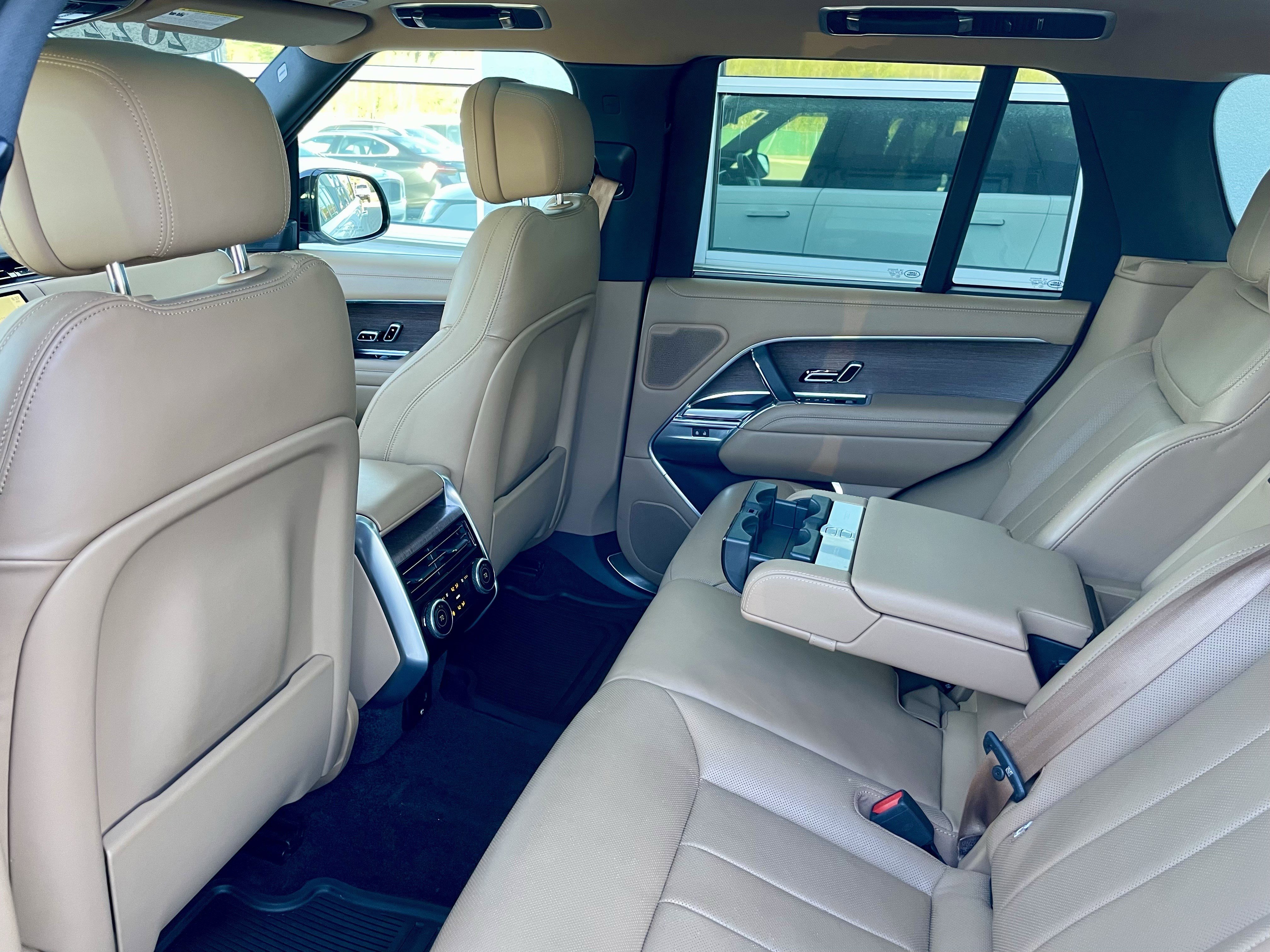 Used 2022 Land Rover Range Rover SE image 30