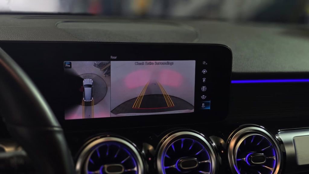 Used 2023 Mercedes-Benz GLB 250 4MATIC image 23