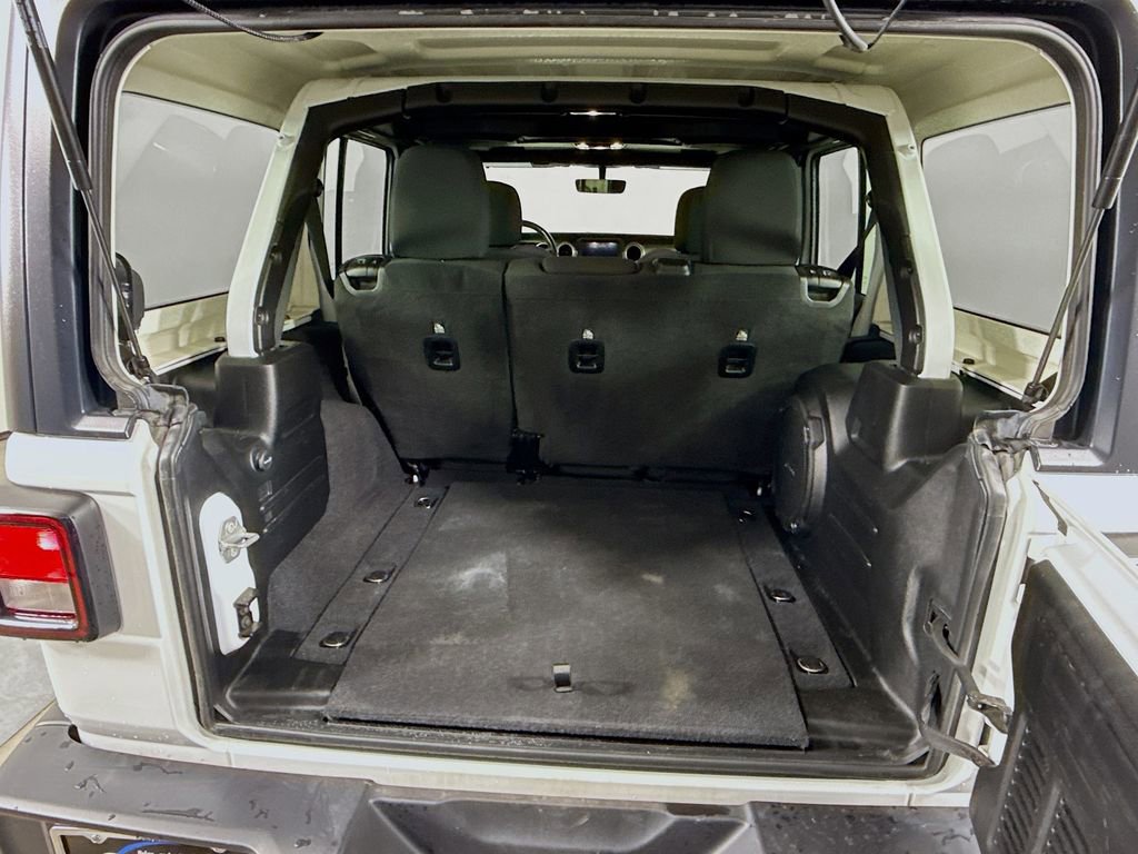 Used 2021 Jeep Wrangler Unlimited Sahara w/ Uconnect 4C Nav & Sound Group image 25