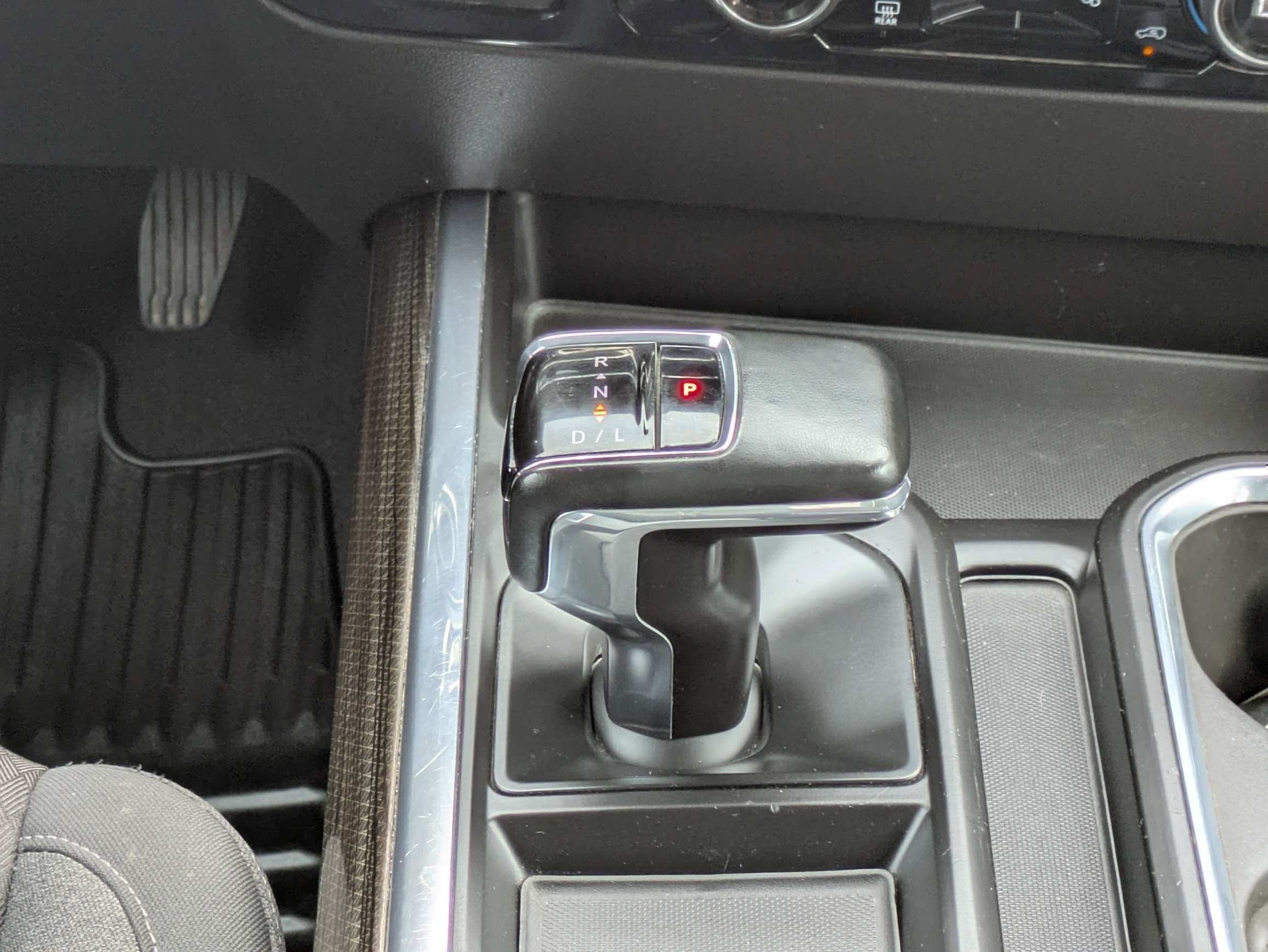 Used 2024 Chevrolet Silverado 1500 LT RWD image 18
