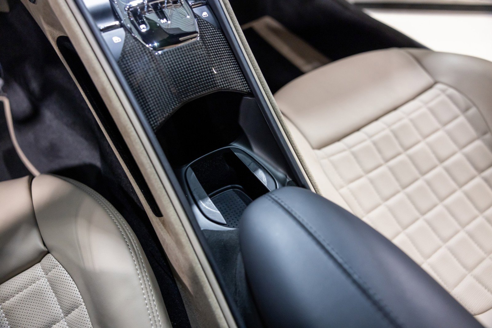 Used 2024 Ferrari Roma image 44