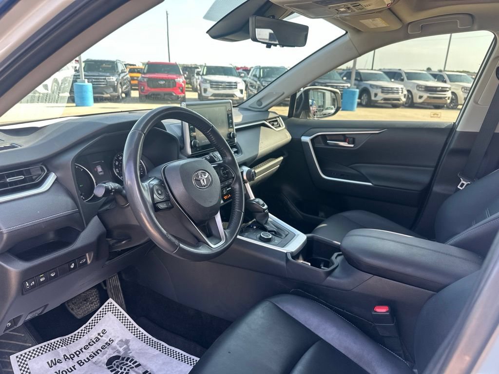 Used 2022 Toyota RAV4 XLE Premium AWD/4WD image 12
