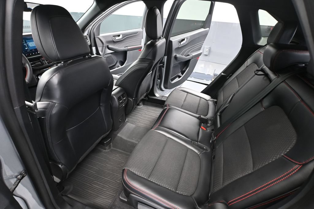 Used 2023 Ford Escape ST-Line w/ Tech Pack #1 AWD/4WD image 29