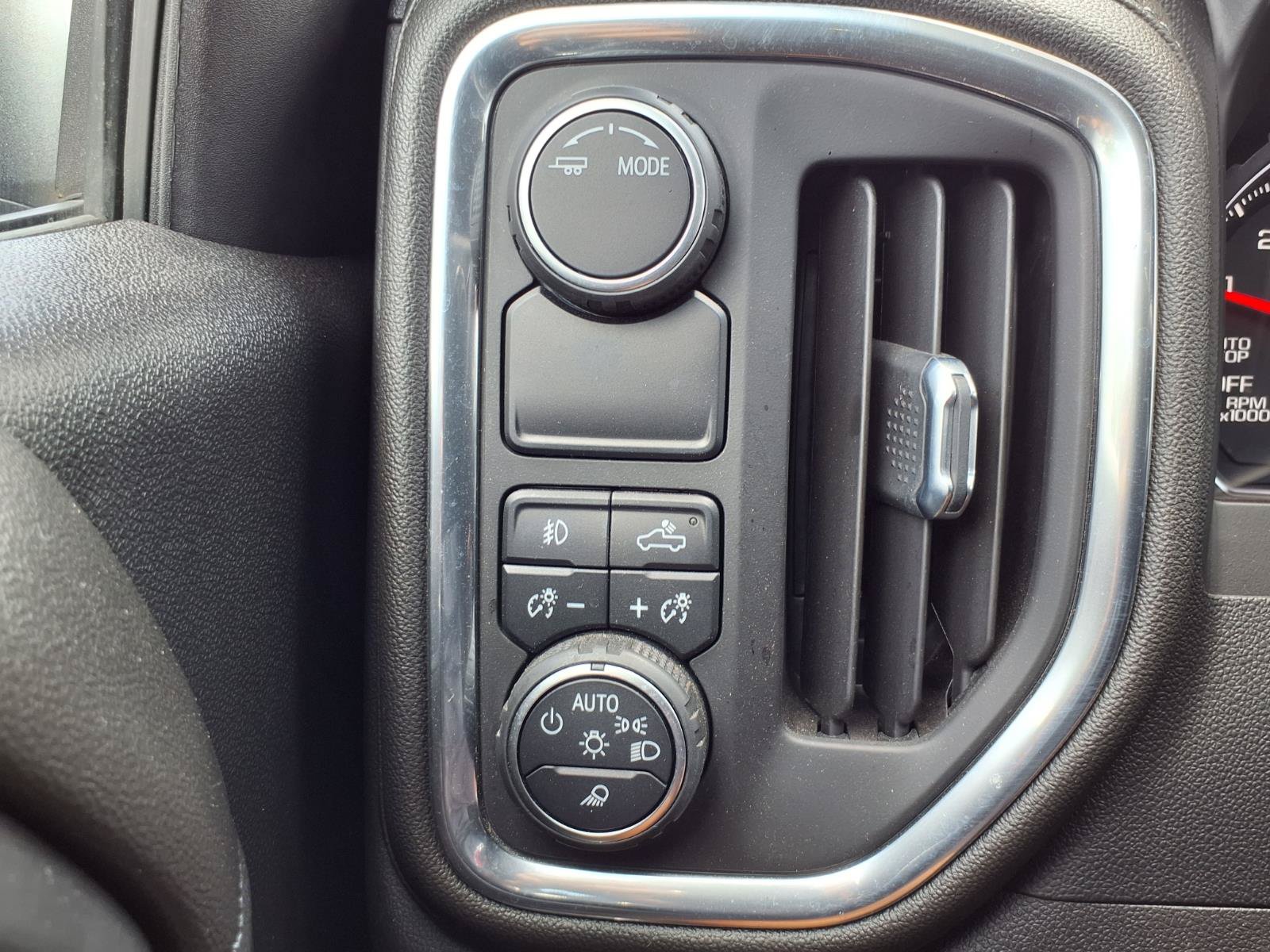 Used 2021 Chevrolet Silverado 1500 LTZ w/ LTZ Premium Package RWD image 10