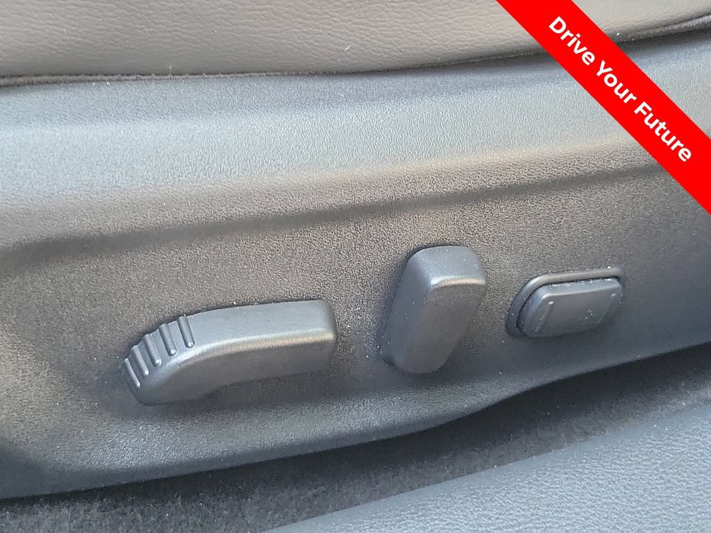 Certified 2025 Nissan Sentra SR w/ SR Premium Package FWD image 18