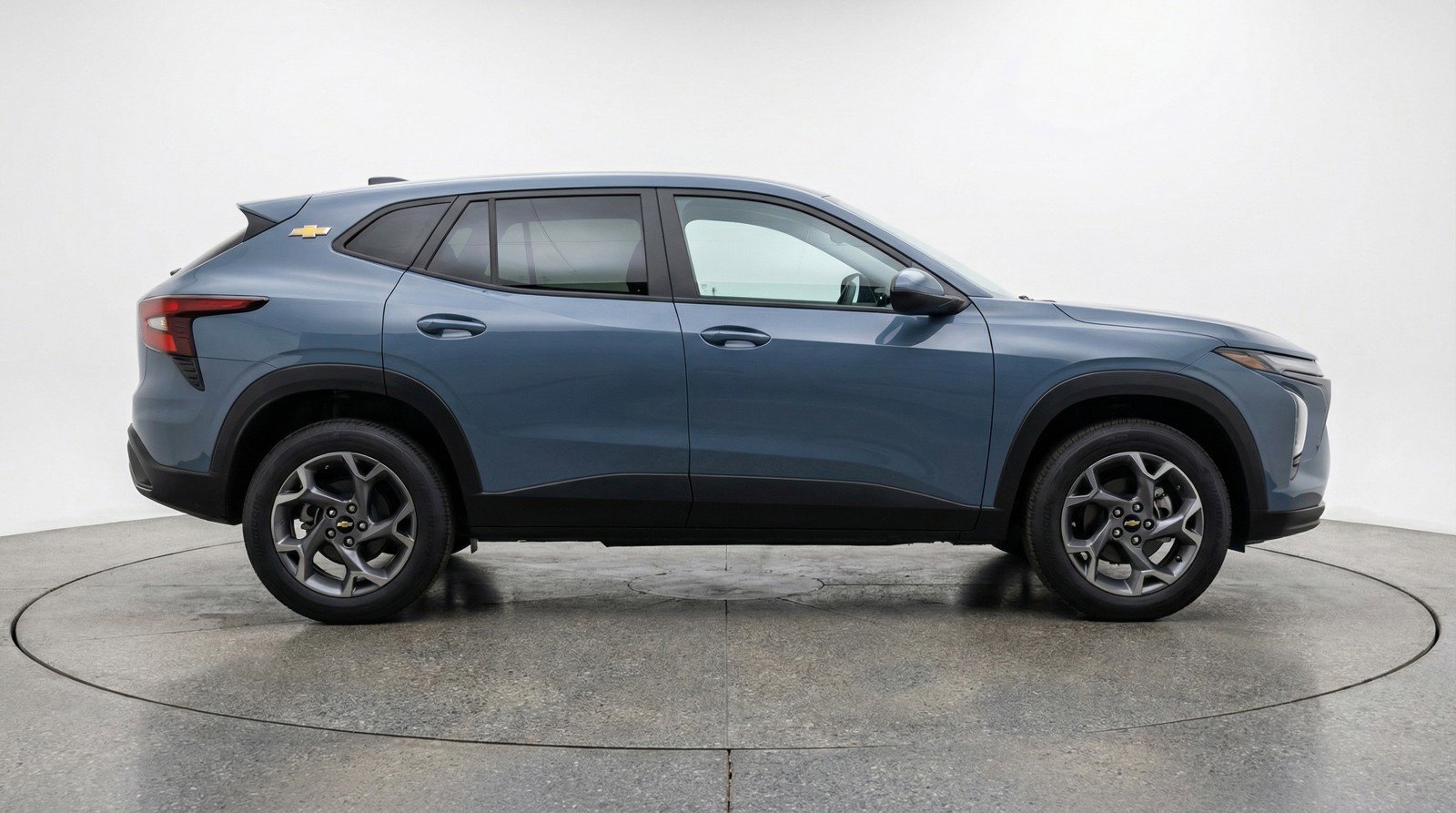 Used 2025 Chevrolet Trax LT image 9