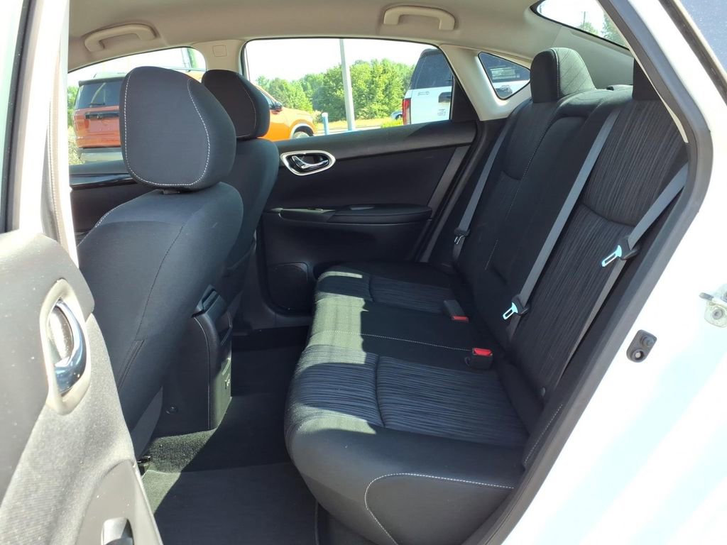 Used 2019 Nissan Sentra SV FWD image 5