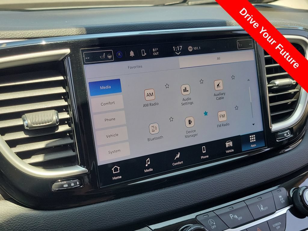 Used 2023 Chrysler Pacifica Touring-L FWD image 10
