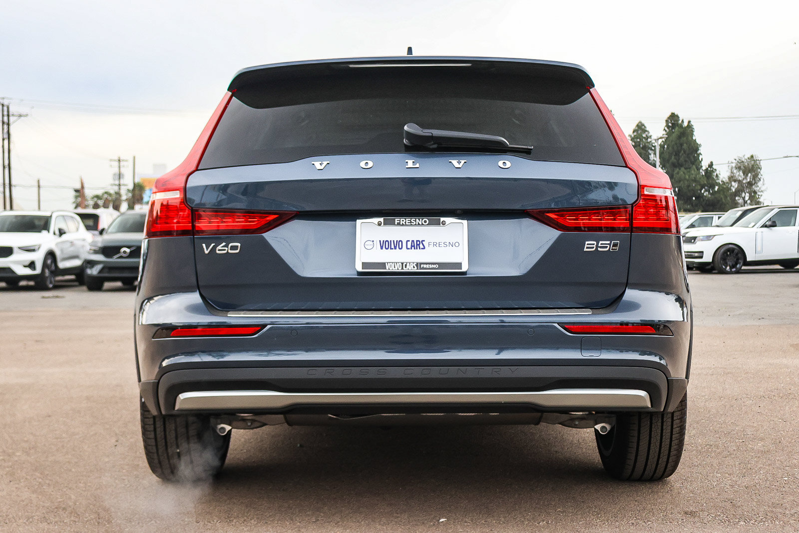 New 2026 Volvo V60 B5 Cross Country Plus w/ Climate Package AWD/4WD image 6