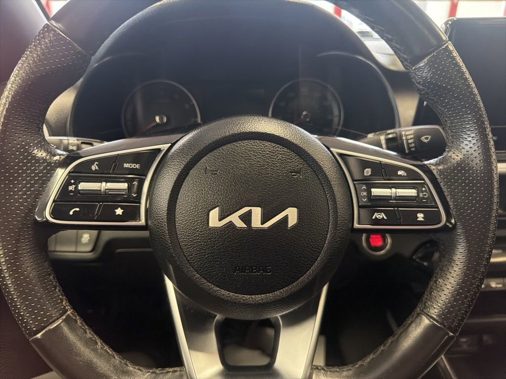 Used 2024 Kia Forte GT-Line w/ GT-Line Premium Package image 7