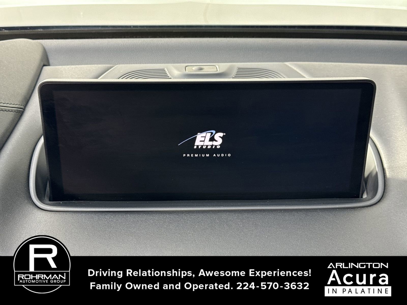 Used 2023 Acura MDX SH-AWD w/ Technology Package image 6