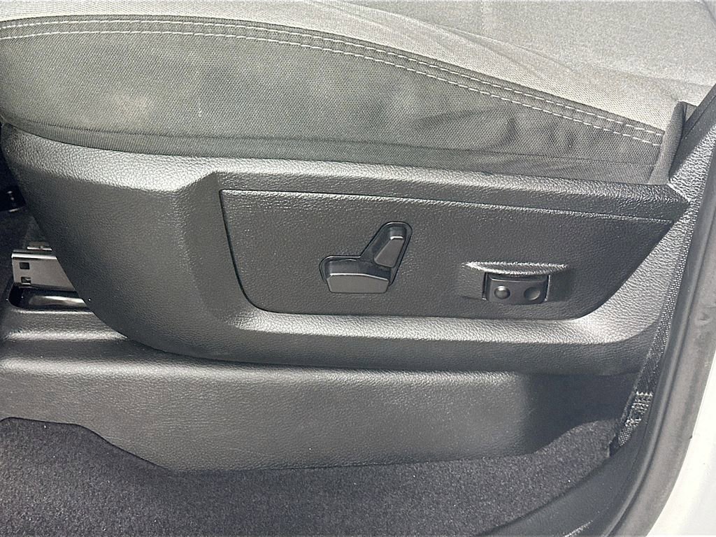 Used 2024 RAM 3500 Big Horn image 23