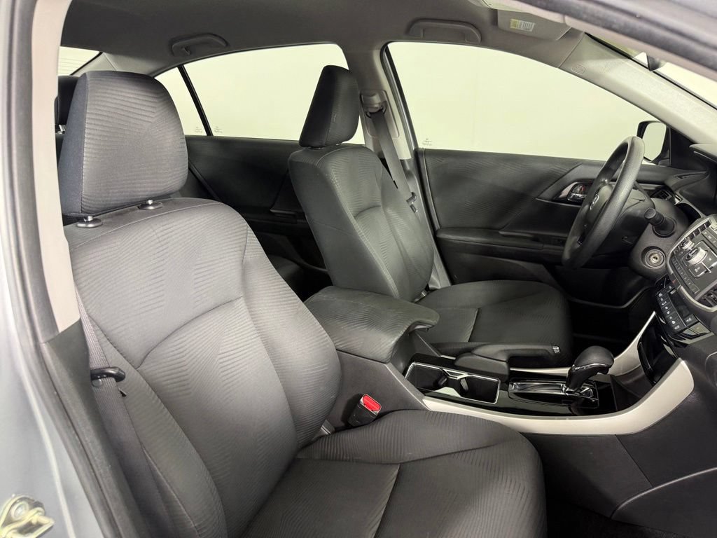 Used 2017 Honda Accord LX image 14