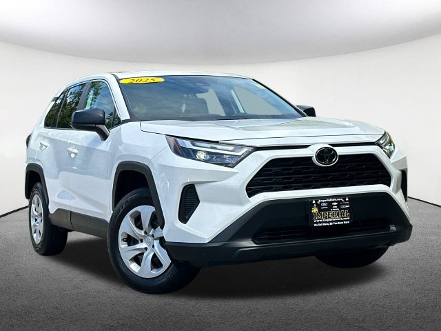 Certified 2025 Toyota RAV4 LE AWD/4WD image 15