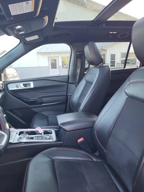 Used 2023 Ford Explorer ST-Line w/ Class IV Trailer Tow Package AWD/4WD image 13