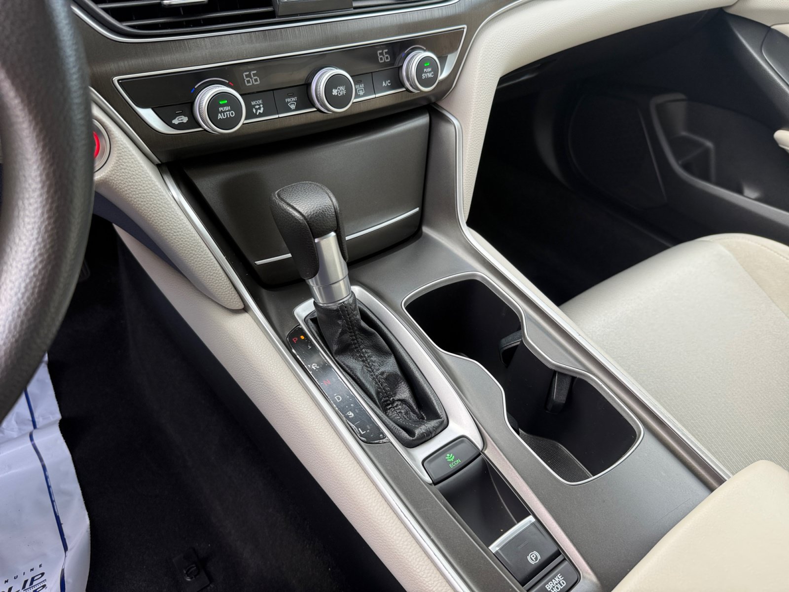 Used 2018 Honda Accord LX image 13