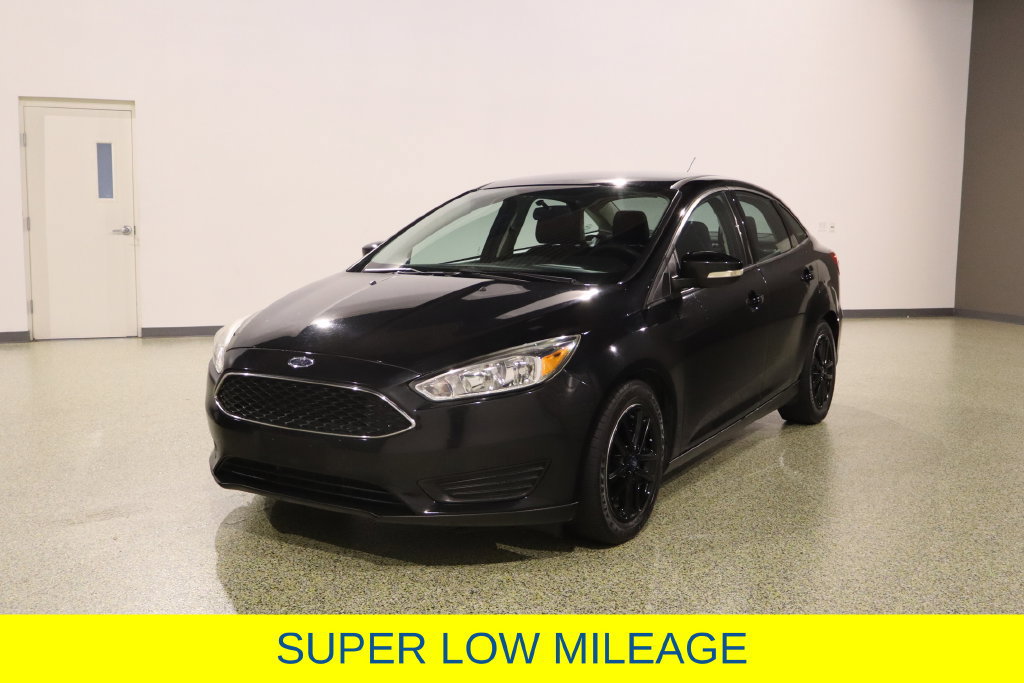 Used 2015 Ford Focus SE FWD image 4