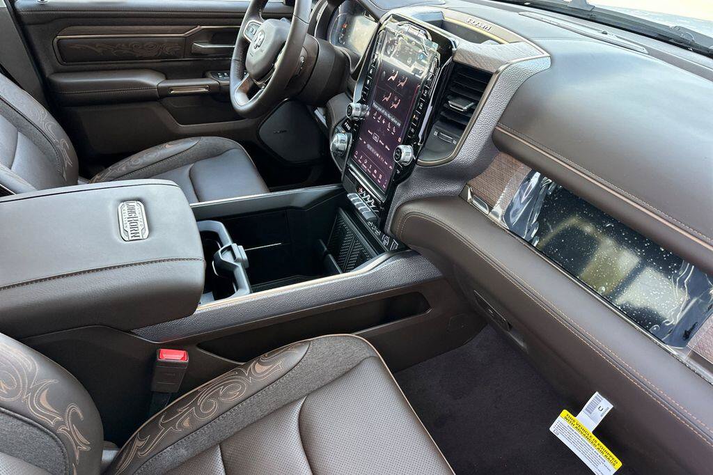 New 2026 RAM 1500 Limited AWD/4WD image 15
