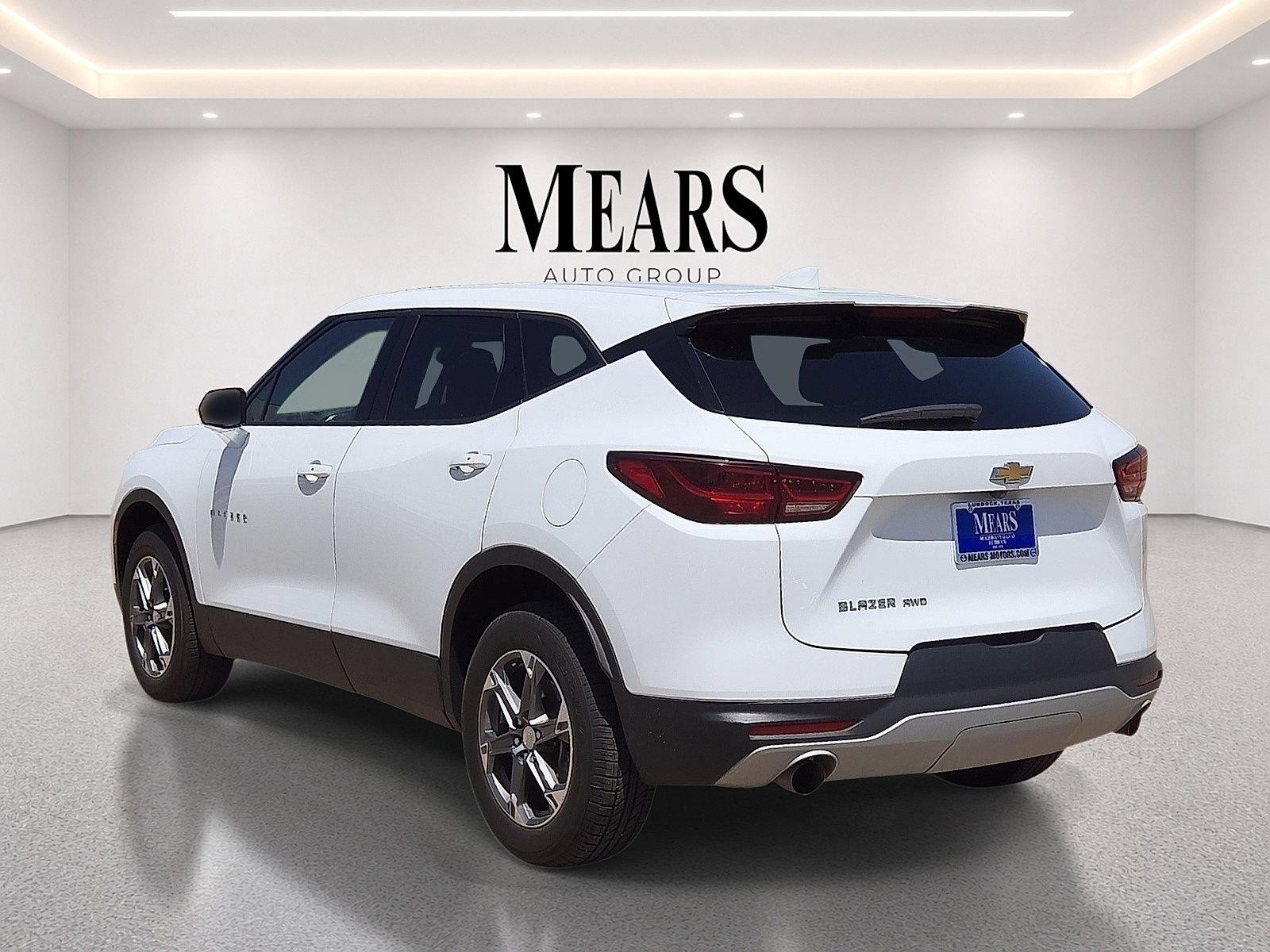 Used 2025 Chevrolet Blazer LT AWD/4WD image 3