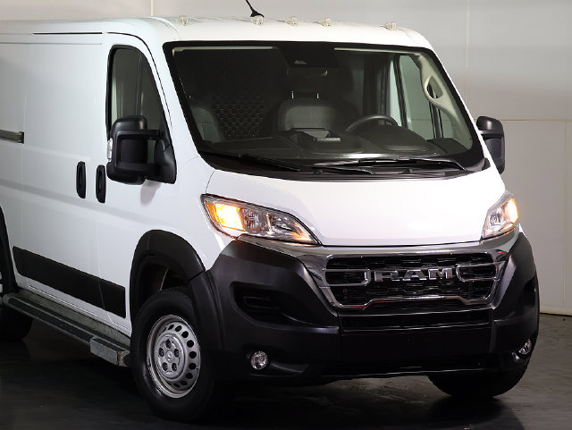 Used 2025 RAM ProMaster 2500 w/ U-Haul Equipment Group FWD image 6