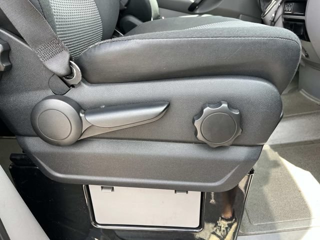 Used 2013 Mercedes-Benz Sprinter 2500 image 21