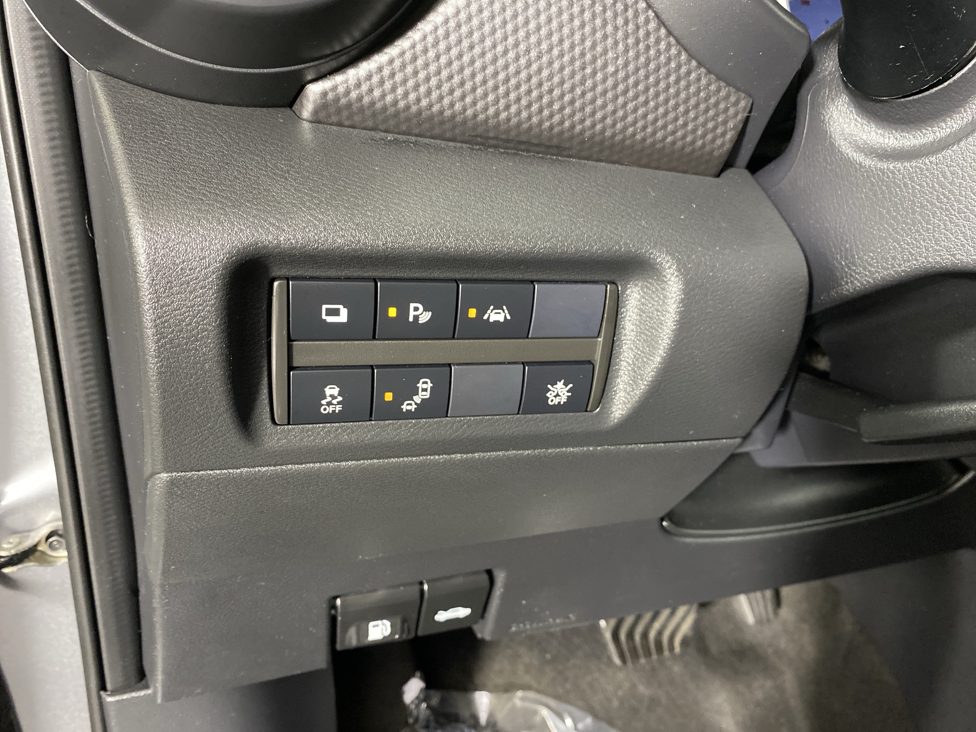 Used 2020 Nissan Kicks S FWD image 25