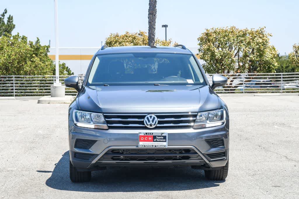 Used 2020 Volkswagen Tiguan SE w/ Panoramic Sunroof Package FWD image 2
