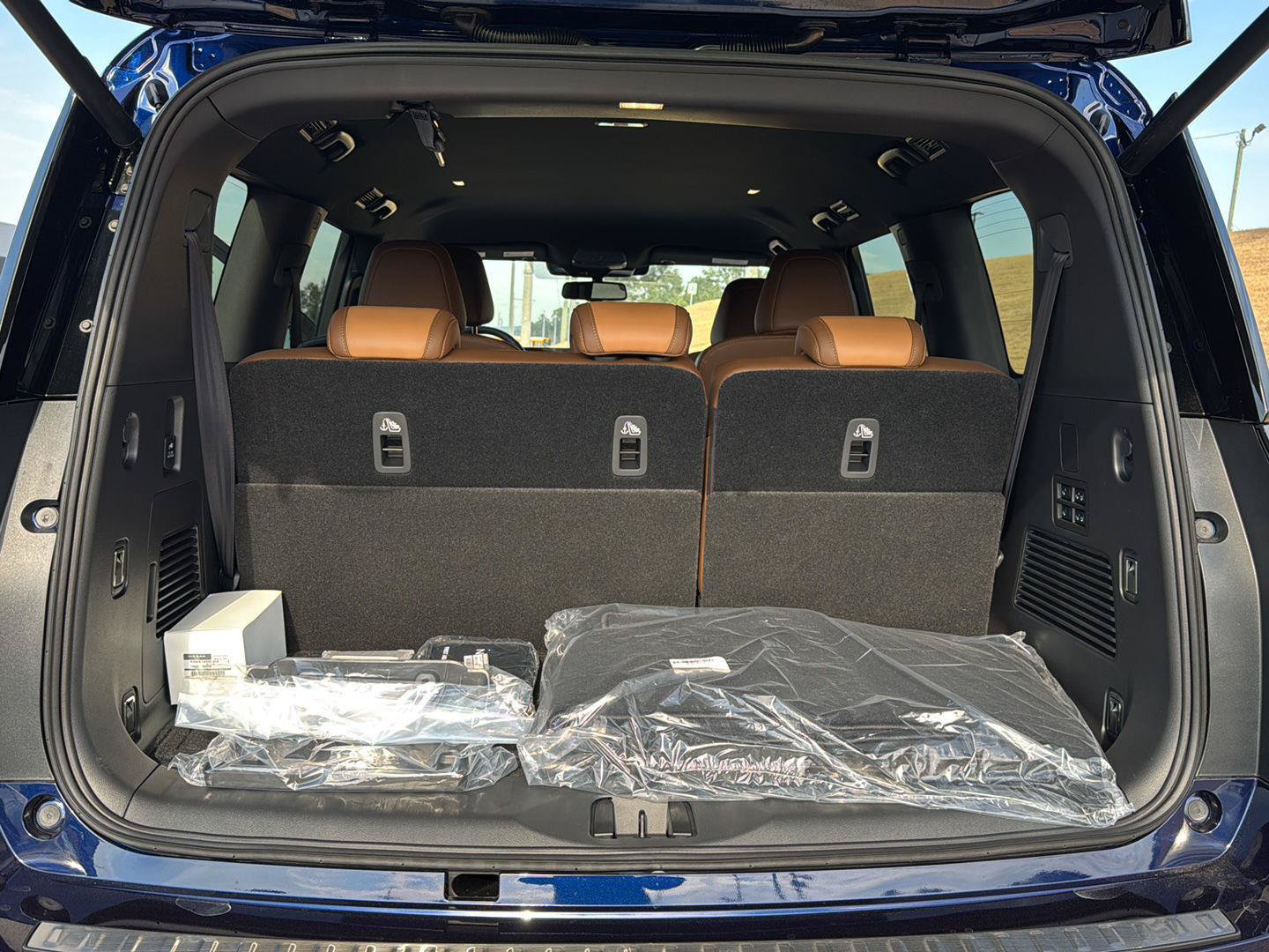 New 2026 Nissan Armada SL w/ Captain's Chari Seat Package RWD image 29