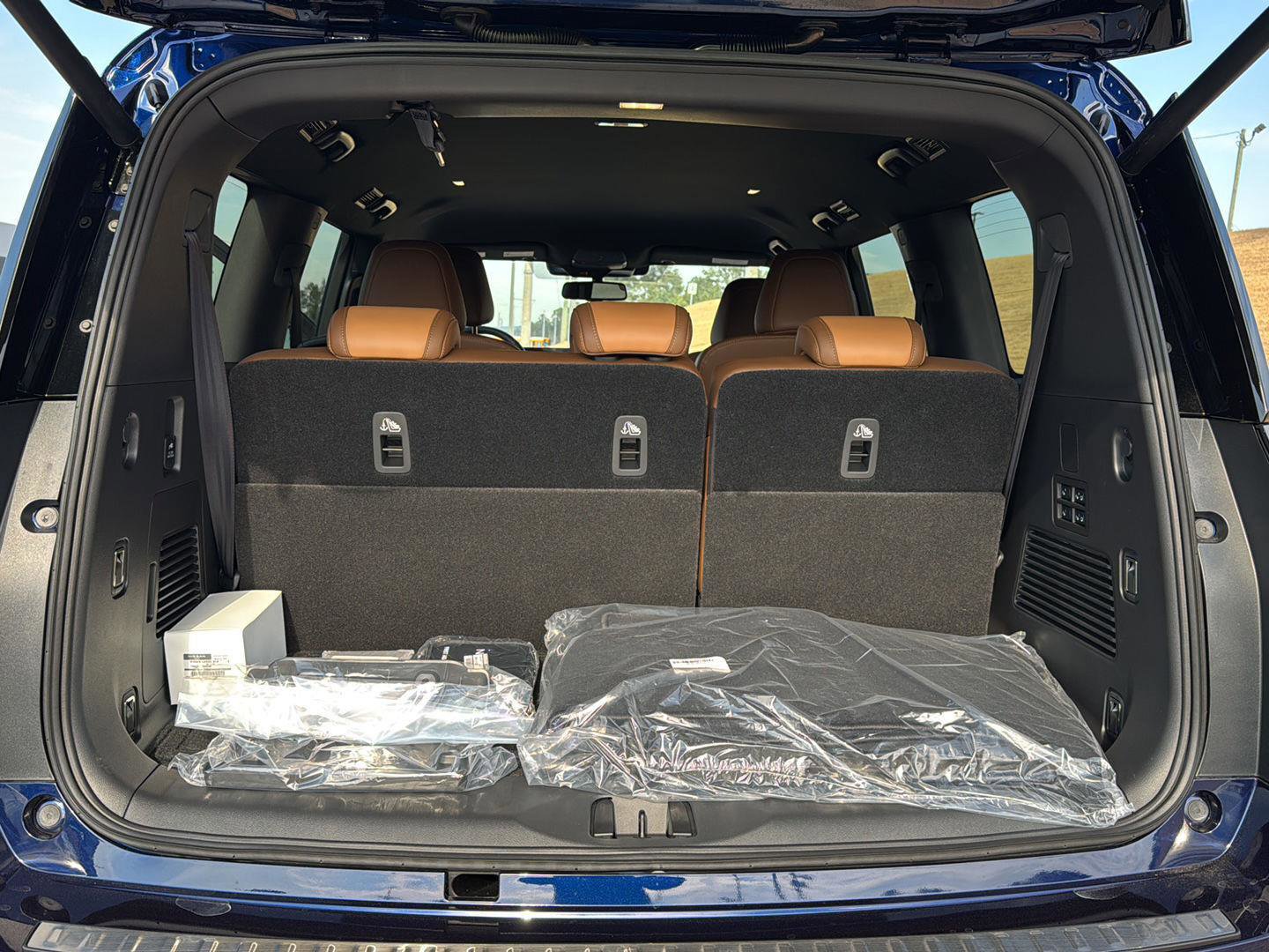 New 2026 Nissan Armada SL w/ Captain's Chari Seat Package RWD image 29