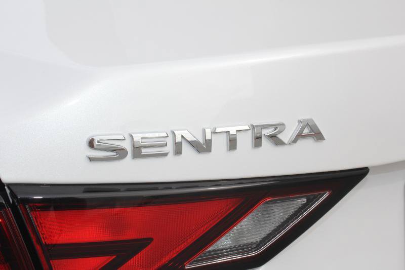 Used 2022 Nissan Sentra SV w/ SV Premium Package FWD image 9