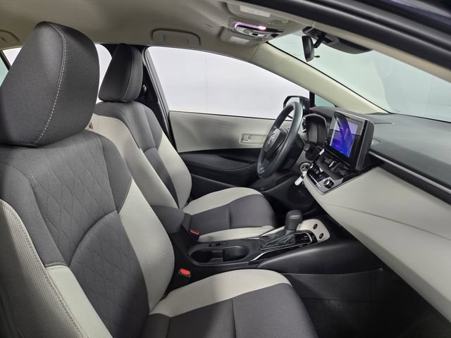 Used 2025 Toyota Corolla LE FWD image 13