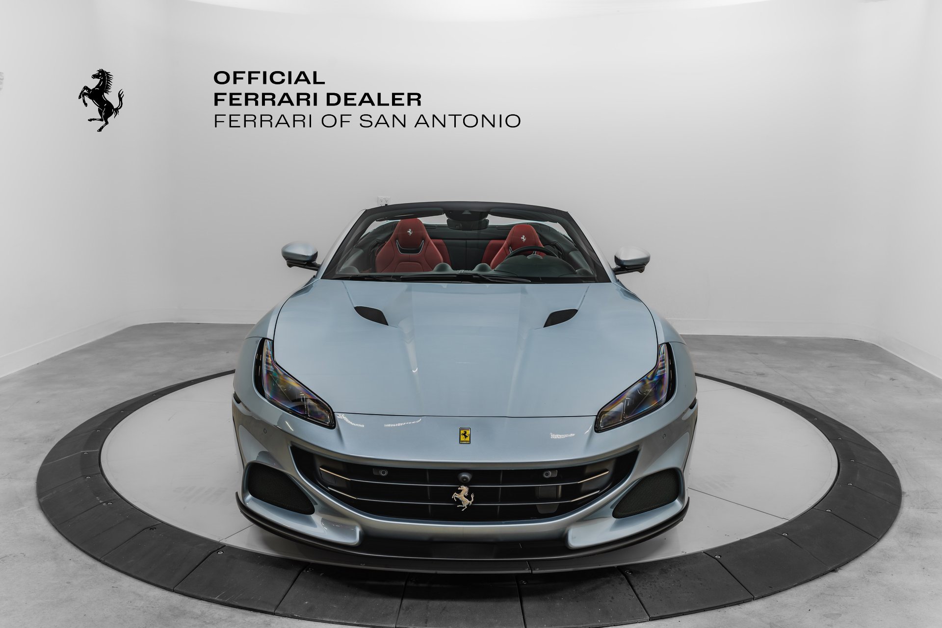Certified 2022 Ferrari Portofino M image 8