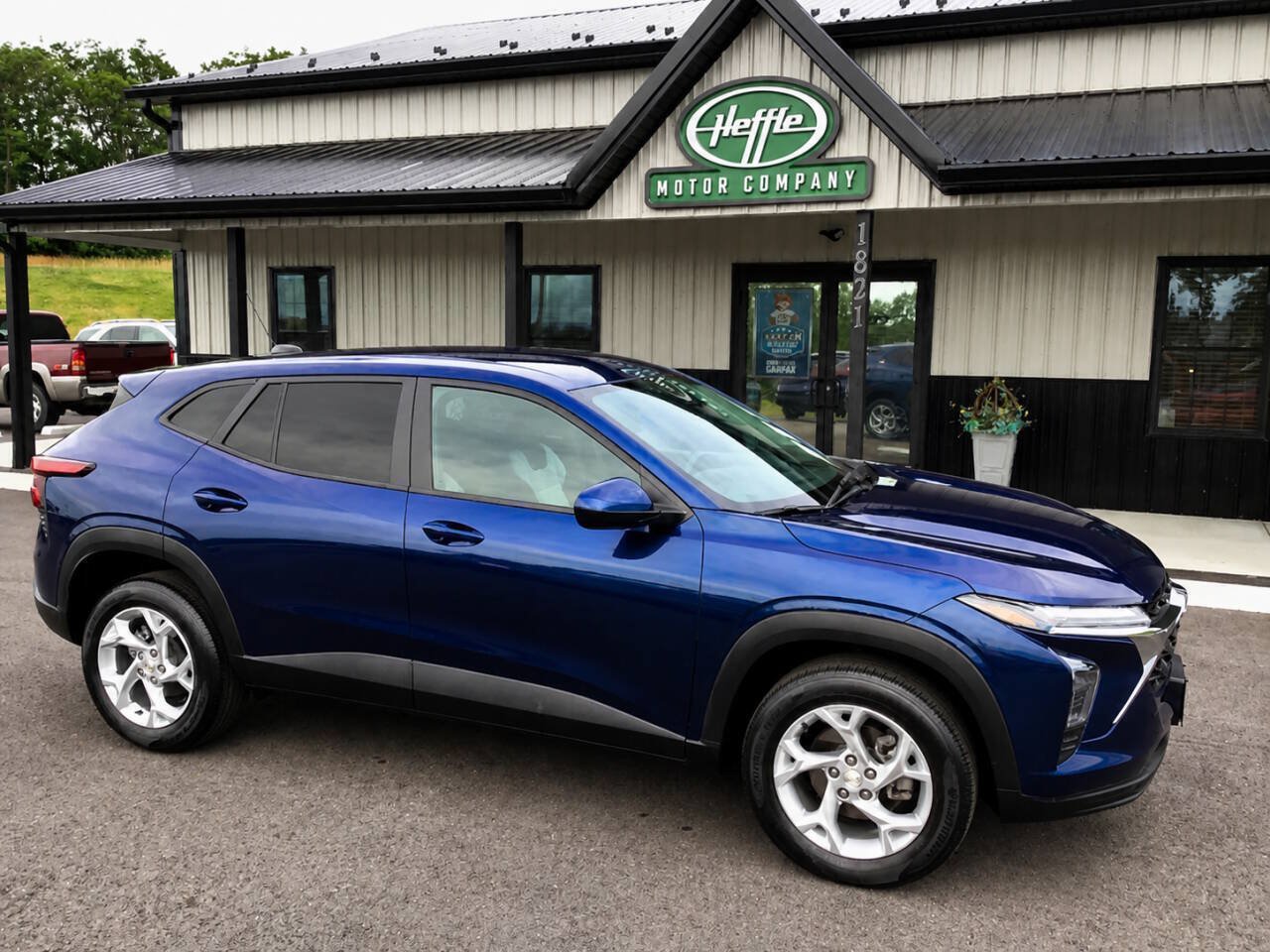 Used 2024 Chevrolet Trax LS w/ LS Convenience Package