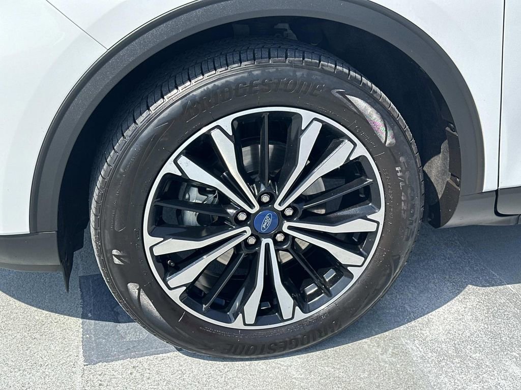 Used 2022 Ford Escape SE image 30