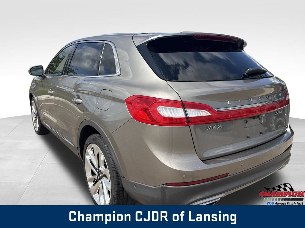 Used 2017 Lincoln MKX Reserve w/ Driver Assistance Package AWD/4WD image 5