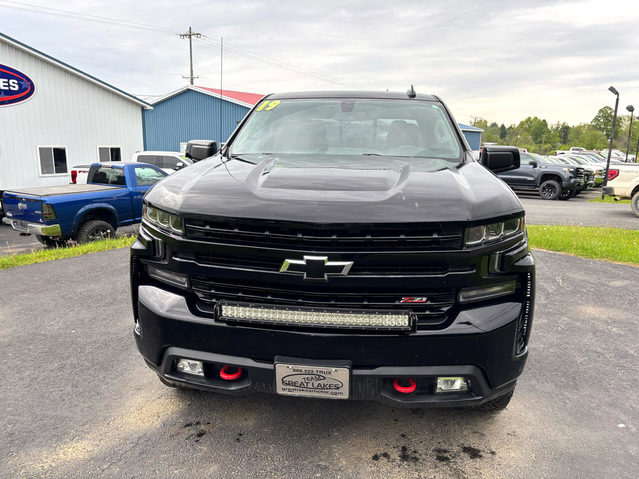 Used 2019 Chevrolet Silverado 1500 LT Trail Boss image 2