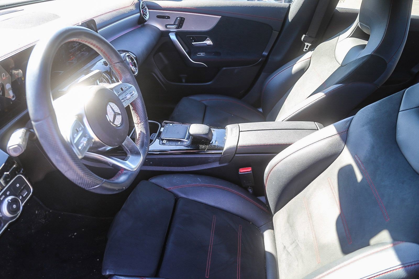 Used 2022 Mercedes-Benz CLA 250 image 5