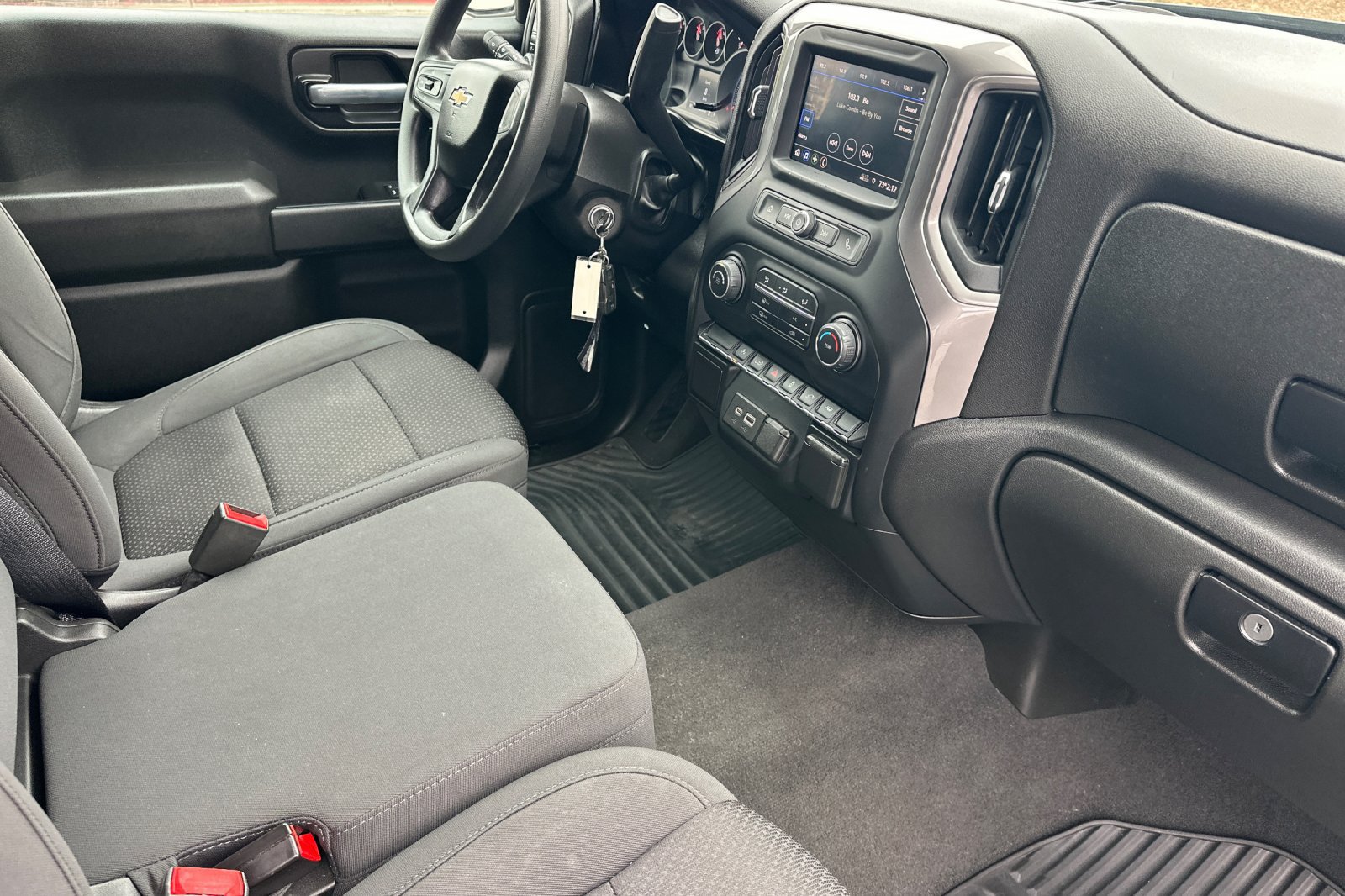Used 2021 Chevrolet Silverado 1500 Custom w/ LPO, Dark Essentials Package RWD image 15