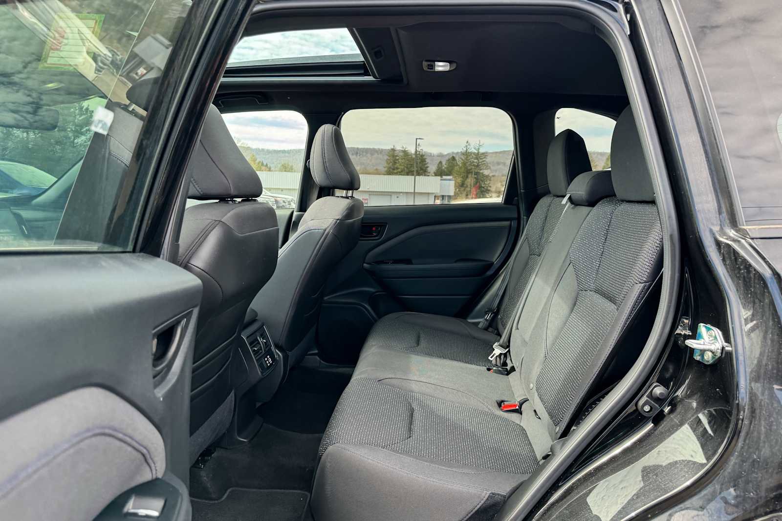 Used 2025 Subaru Forester Premium image 15