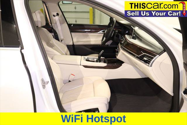 Used 2021 BMW 750i xDrive w/ Executive Package AWD/4WD image 31